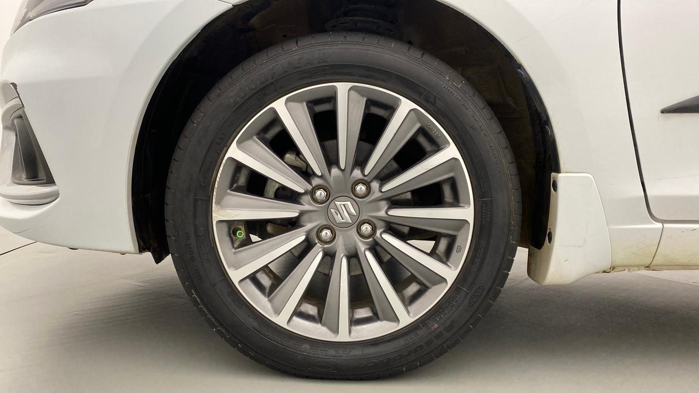 2018 Maruti Ciaz ALPHA 1.5 AT SHVS, Petrol, Automatic, 33,639 km, Left Front Wheel