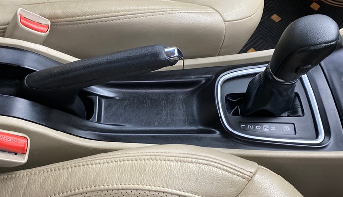 2018 Maruti Ciaz ALPHA 1.5 AT SHVS, Petrol, Automatic, 33,639 km, Gear Lever