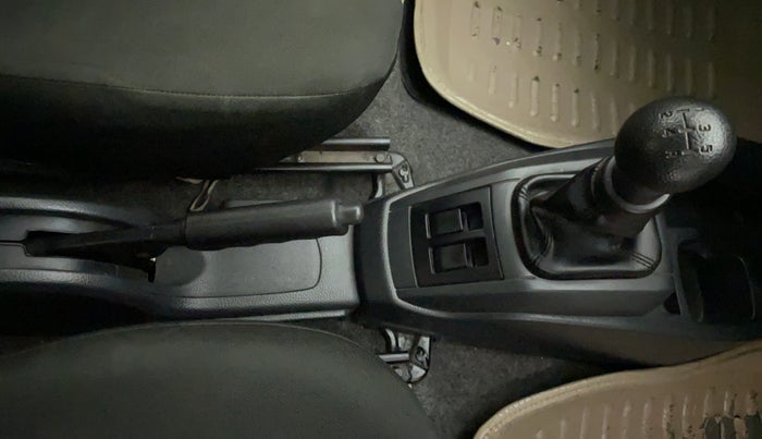 2016 Maruti Alto 800 LXI, Petrol, Manual, 38,292 km, Gear Lever