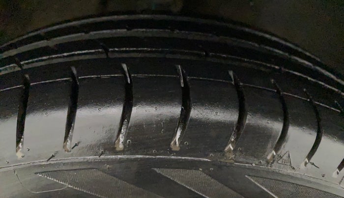 2016 Maruti Alto 800 LXI, Petrol, Manual, 38,292 km, Left Rear Tyre Tread
