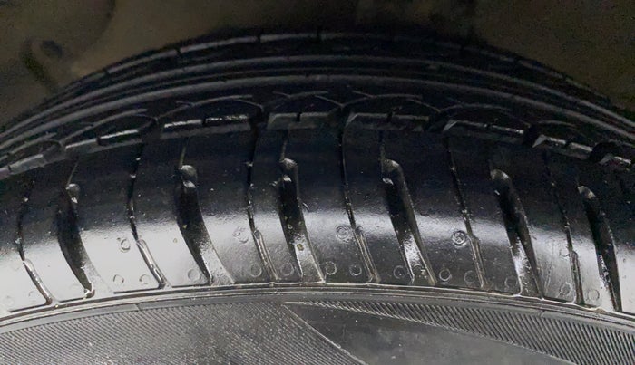 2016 Hyundai Grand i10 ASTA (O) AT 1.2 KAPPA VTVT, Petrol, Automatic, 45,279 km, Left Front Tyre Tread