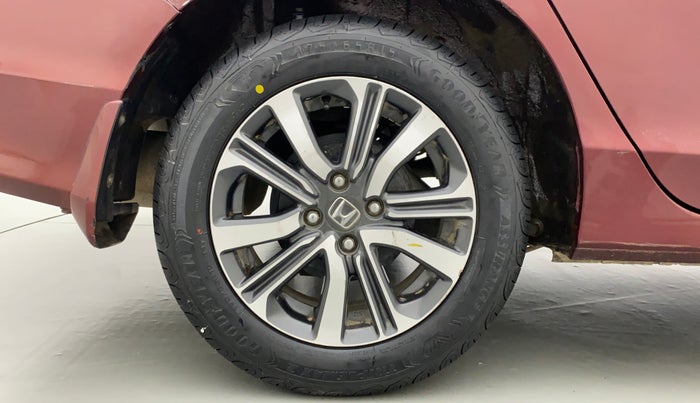 2017 Honda City V CVT, Petrol, Automatic, 43,462 km, Right Rear Wheel