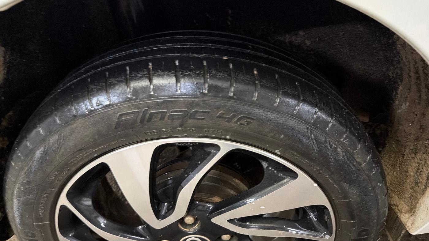 2021 Toyota Glanza G CVT, Petrol, Automatic, 31,660 km, Right Rear Tyre Tread