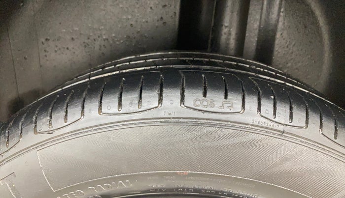 2016 Volkswagen Ameo TRENDLINE 1.2L, Petrol, Manual, 58,326 km, Left Rear Tyre Tread