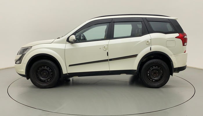 2020 Mahindra XUV500 W7 AT, Diesel, Automatic, 24,489 km, Left Side