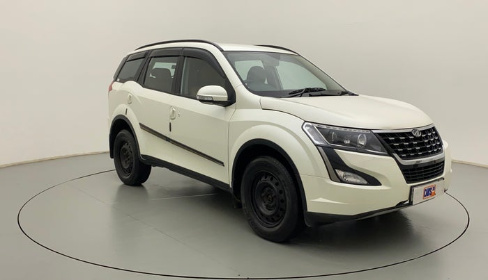 2020 Mahindra XUV500 W7 AT, Diesel, Automatic, 24,489 km, Right Front Diagonal