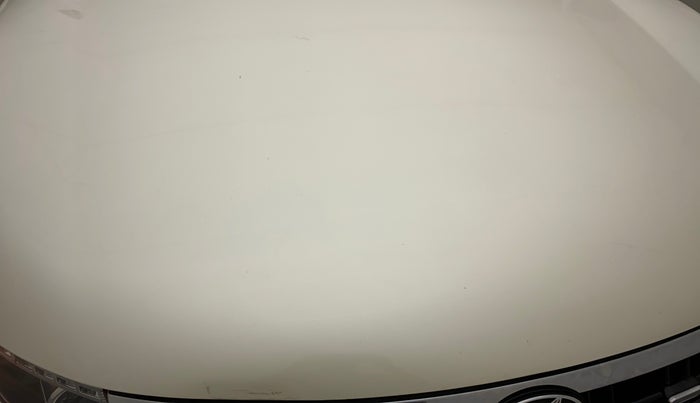 2020 Mahindra XUV500 W7 AT, Diesel, Automatic, 24,489 km, Bonnet (hood) - Slightly dented