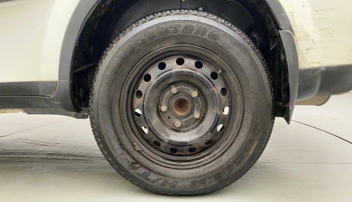 2020 Mahindra XUV500 W7 AT, Diesel, Automatic, 24,489 km, Left Rear Wheel