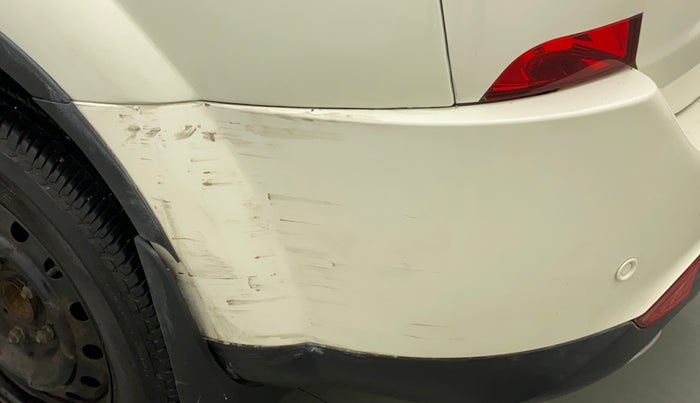 2020 Mahindra XUV500 W7 AT, Diesel, Automatic, 24,489 km, Rear bumper - Minor scratches