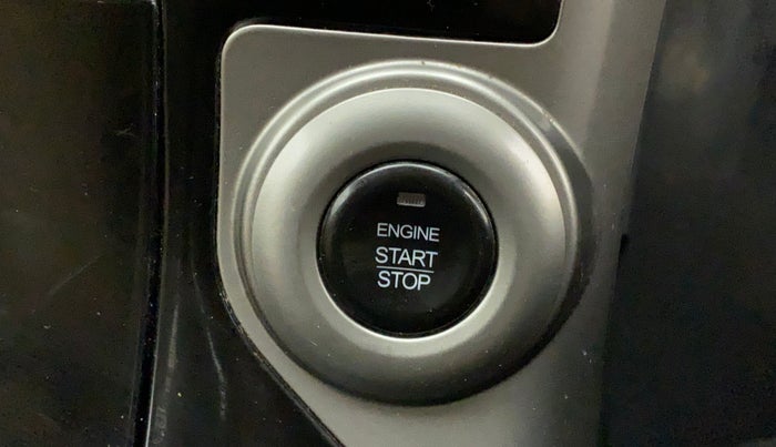 2020 Mahindra XUV500 W7 AT, Diesel, Automatic, 24,489 km, Keyless Start/ Stop Button
