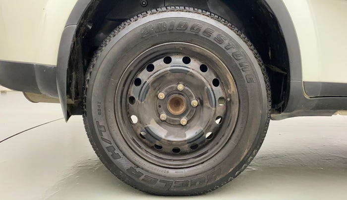 2020 Mahindra XUV500 W7 AT, Diesel, Automatic, 24,489 km, Right Rear Wheel