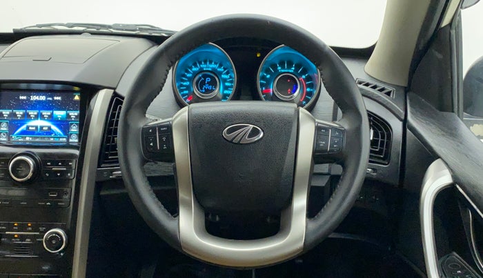 2020 Mahindra XUV500 W7 AT, Diesel, Automatic, 24,489 km, Steering Wheel Close Up