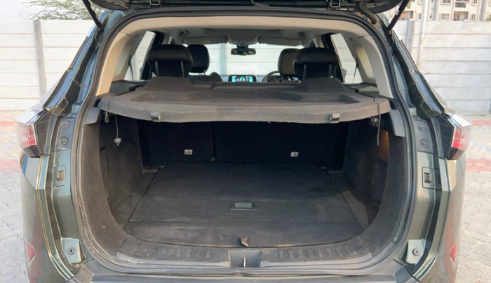 2021 Tata Harrier XZA PLUS 2.0L, Diesel, Automatic, 1,11,291 km, Boot Inside