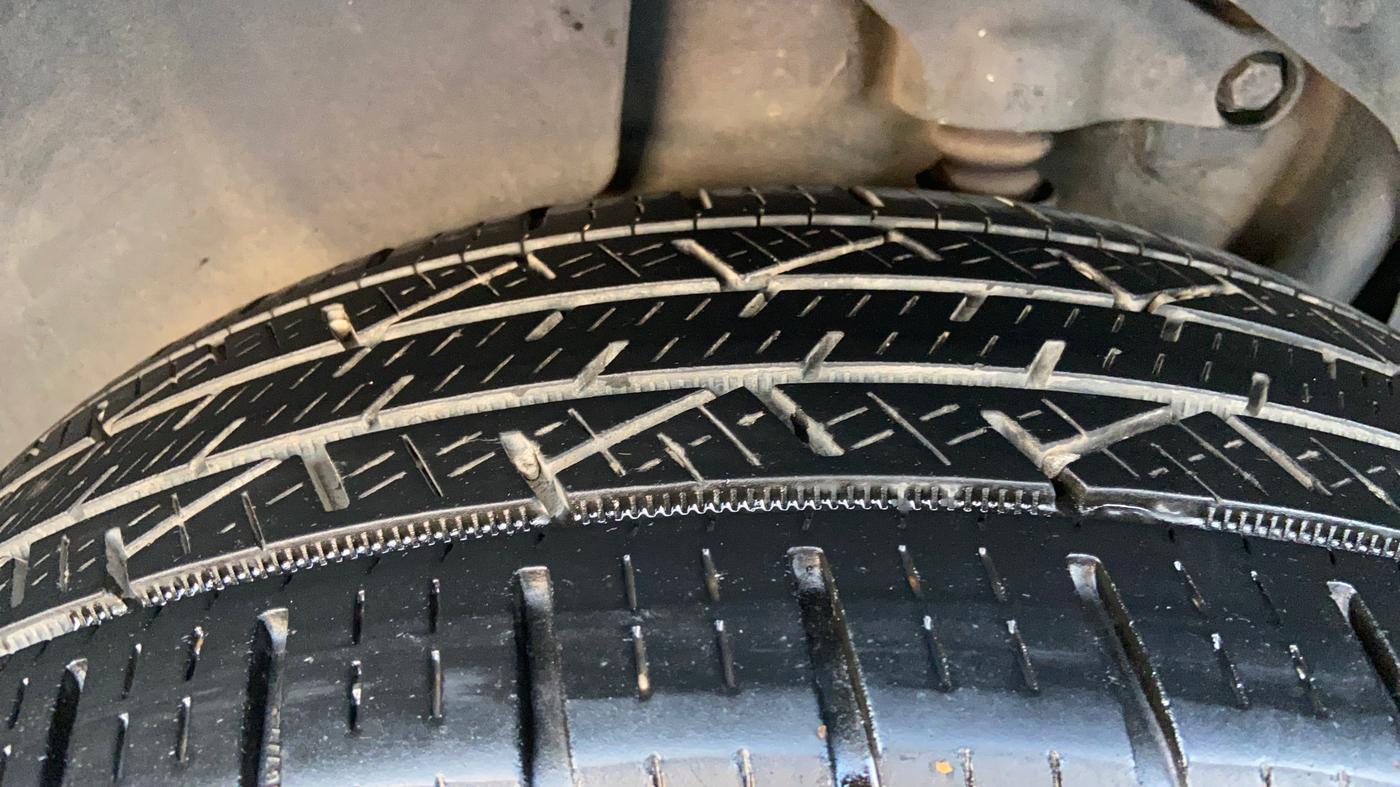 2021 Tata Harrier XZA PLUS 2.0L, Diesel, Automatic, 1,11,322 km, Right Rear Tyre Tread