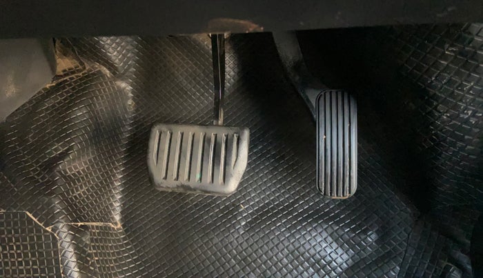 2021 Tata Harrier XZA PLUS 2.0L, Diesel, Automatic, 1,11,291 km, Pedals