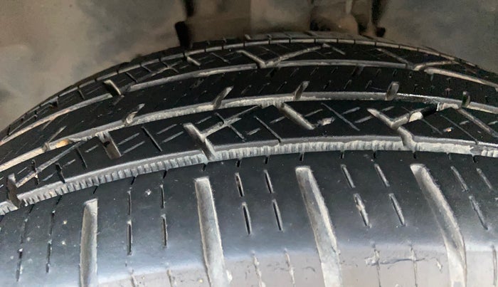 2021 Tata Harrier XZA PLUS 2.0L, Diesel, Automatic, 1,11,291 km, Left Front Tyre Tread