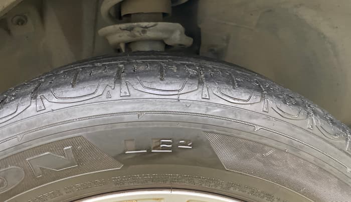 2021 Jeep Compass LONGITUDE (O) 1.4 PETROL DCT, Petrol, Automatic, 74,548 km, Right Front Tyre Tread