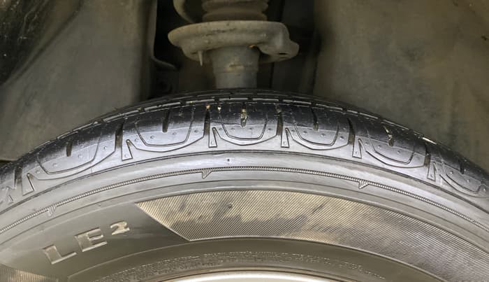 2021 Jeep Compass LONGITUDE (O) 1.4 PETROL DCT, Petrol, Automatic, 74,548 km, Right Rear Tyre Tread