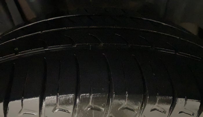 2021 Maruti XL6 ZETA AT, Petrol, Automatic, 80,803 km, Right Rear Tyre Tread