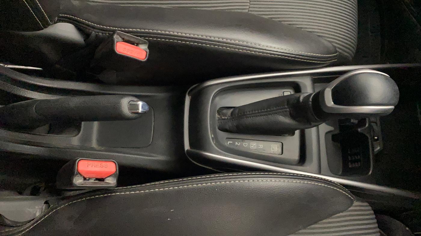 2021 Maruti XL6 ZETA AT, Petrol, Automatic, 80,867 km, Gear Lever
