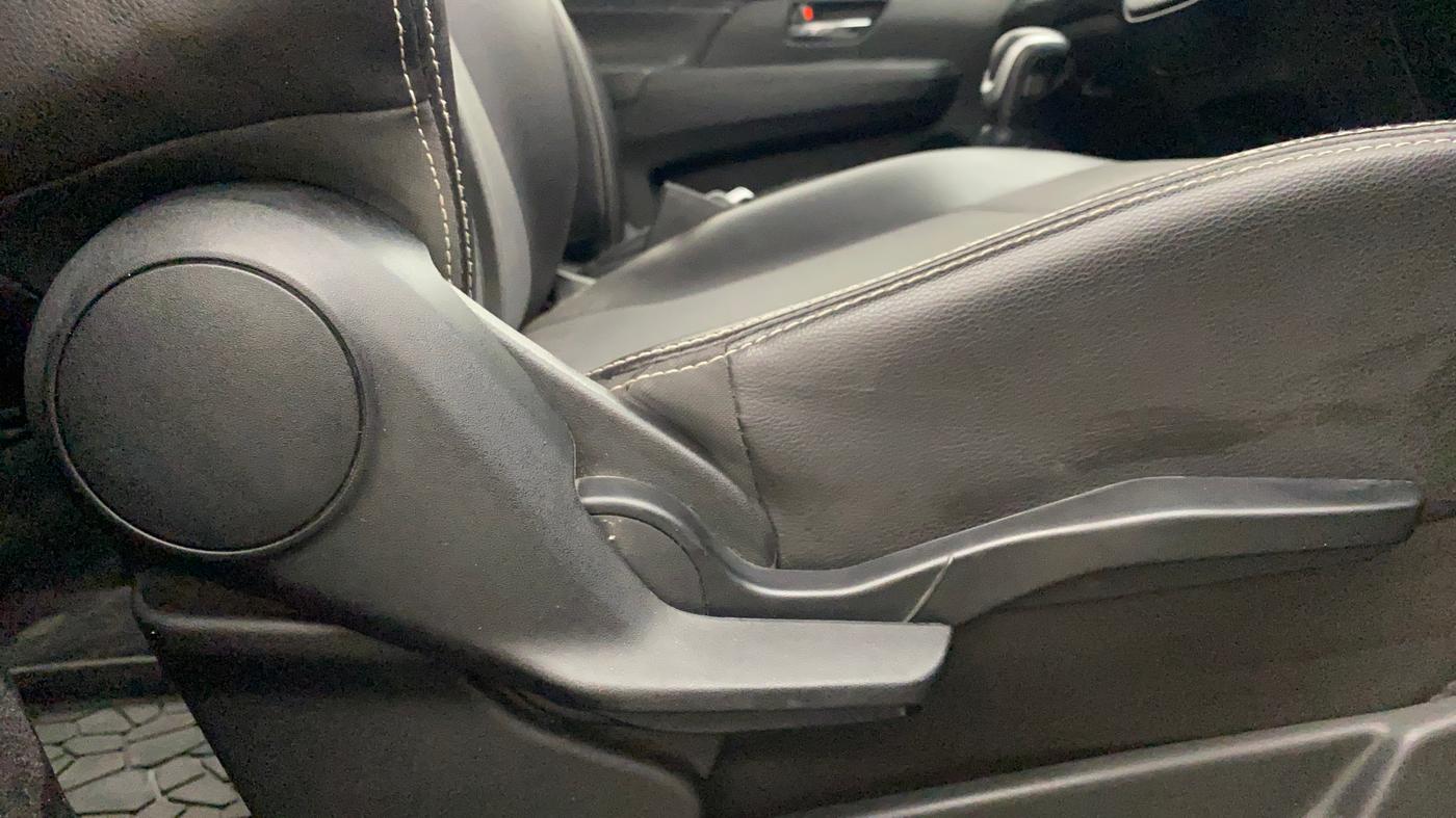2021 Maruti XL6 ZETA AT, Petrol, Automatic, 80,867 km, Driver Side Adjustment Panel
