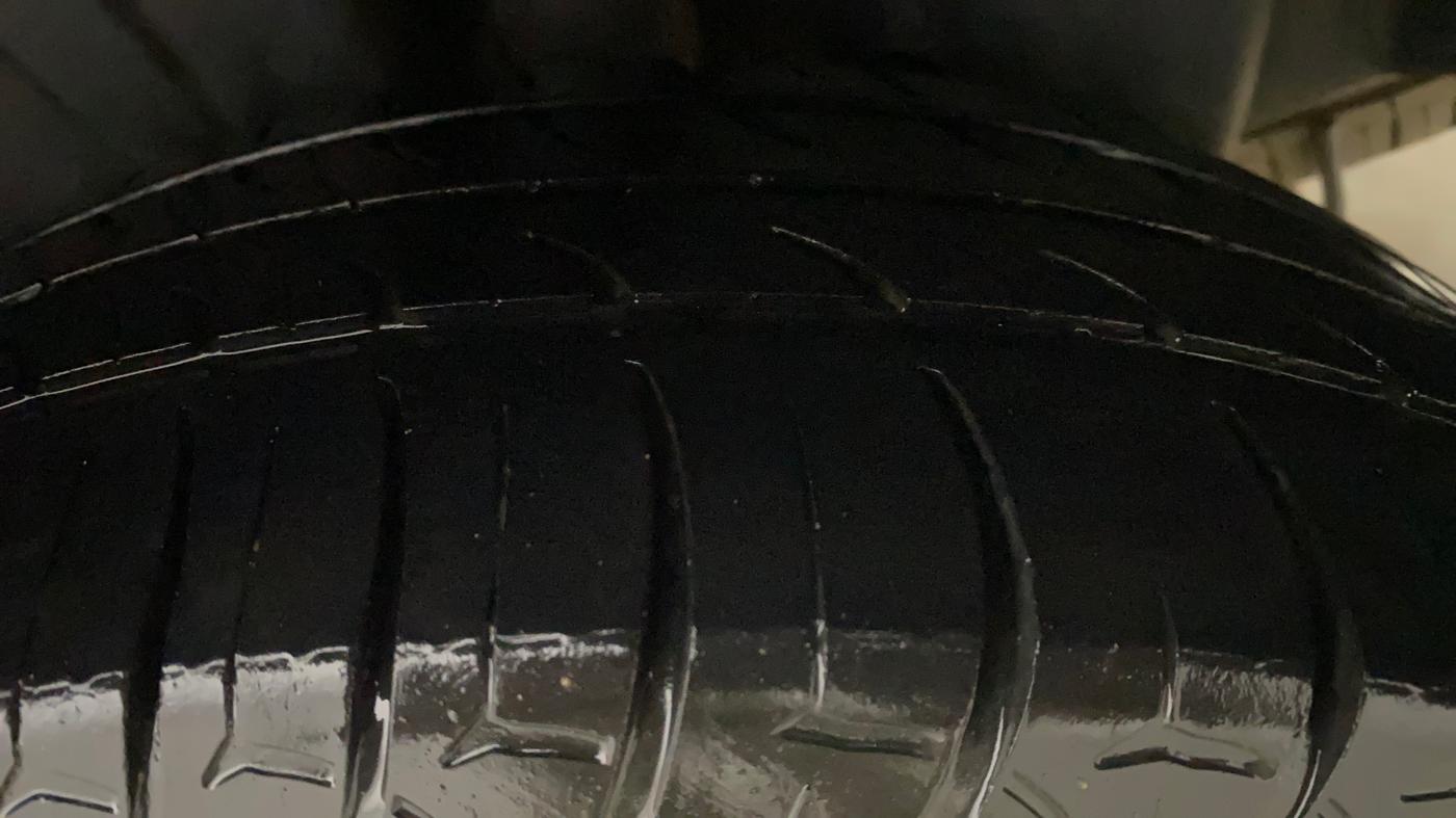 2021 Maruti XL6 ZETA AT, Petrol, Automatic, 80,867 km, Left Rear Tyre Tread