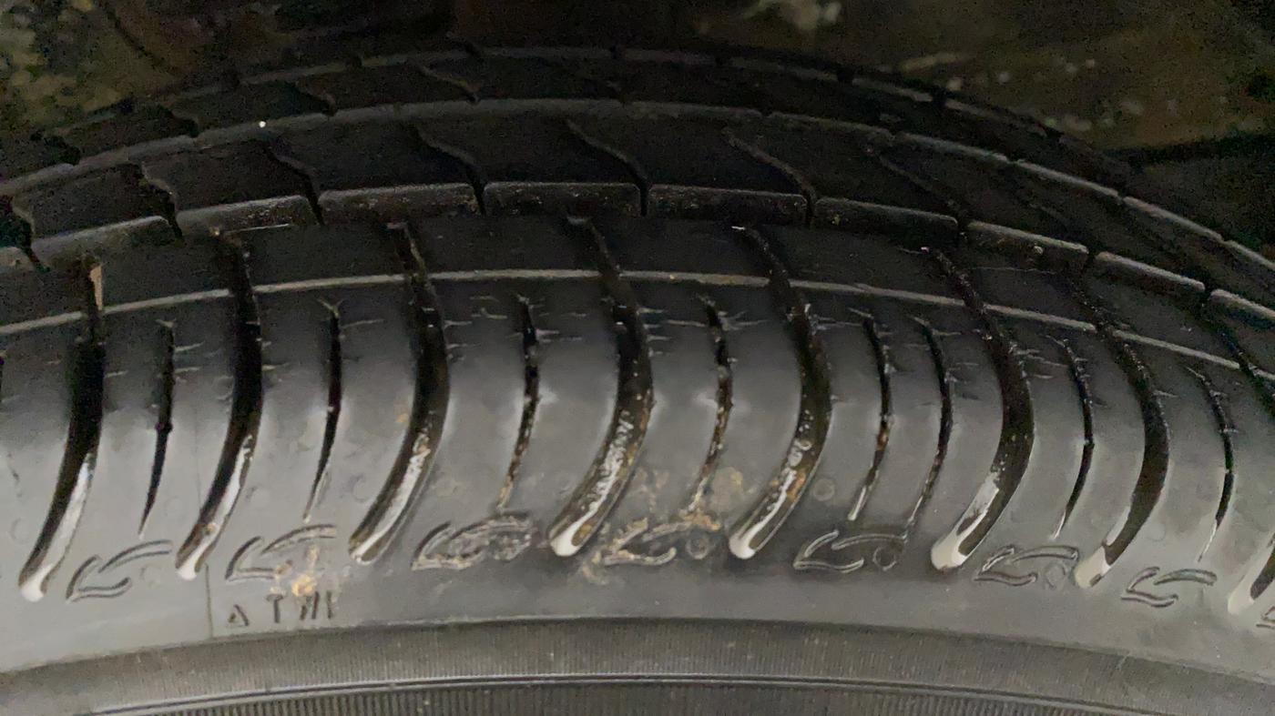 2020 Maruti S PRESSO VXI CNG, CNG, Manual, 5,866 km, Right Front Tyre Tread