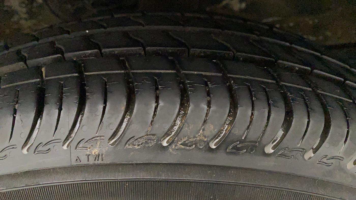 2020 Maruti S PRESSO VXI CNG, CNG, Manual, 5,866 km, Left Front Tyre Tread