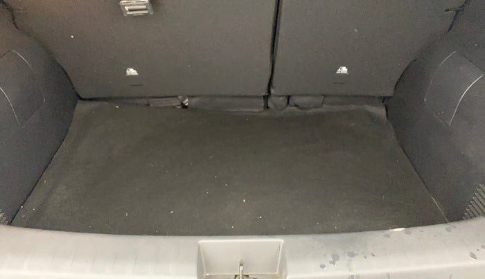 2024 Nissan MAGNITE XV PREMIUM, Petrol, Manual, 39,564 km, Boot Inside