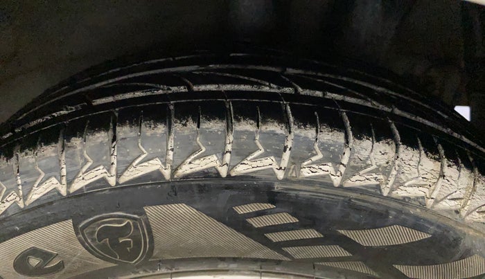 2015 Hyundai Grand i10 ASTA 1.2 KAPPA VTVT, Petrol, Manual, 77,615 km, Left Rear Tyre Tread