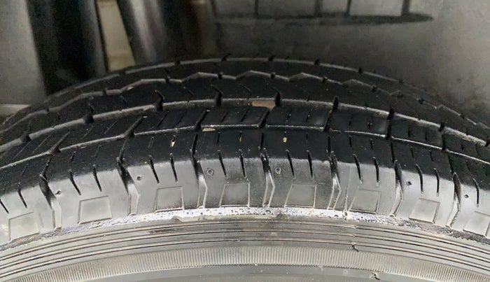 2019 Maruti Dzire VDI, Diesel, Manual, 89,272 km, Right Rear Tyre Tread