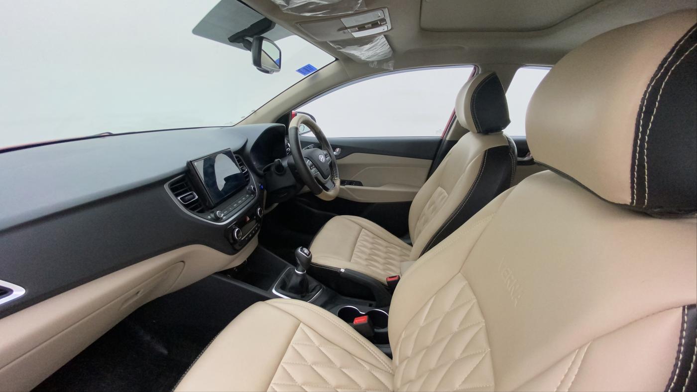 2020 Hyundai Verna SX 1.5 VTVT, Petrol, Manual, 7,622 km, Right Side Front Door Cabin
