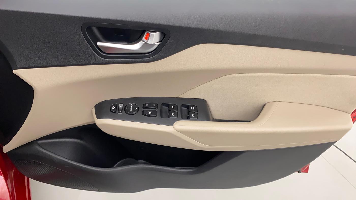 2020 Hyundai Verna SX 1.5 VTVT, Petrol, Manual, 7,622 km, Driver Side Door Panels Control