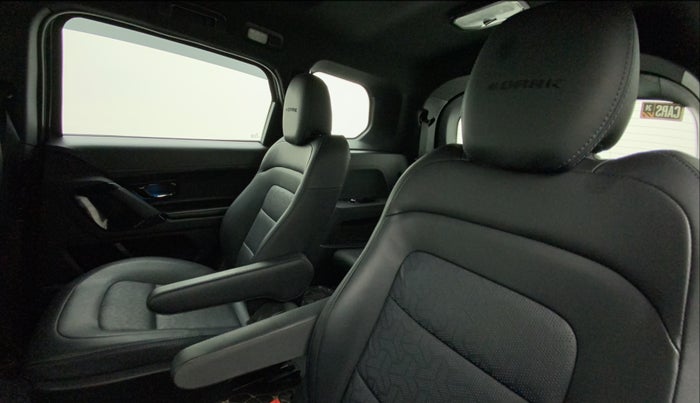 2022 Tata Safari XZA PLUS DARK EDITION, Diesel, Automatic, 36,986 km, Right Side Rear Door Cabin