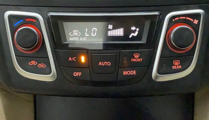 2014 Maruti Ciaz VDI, Diesel, Manual, 94,028 km, Automatic Climate Control
