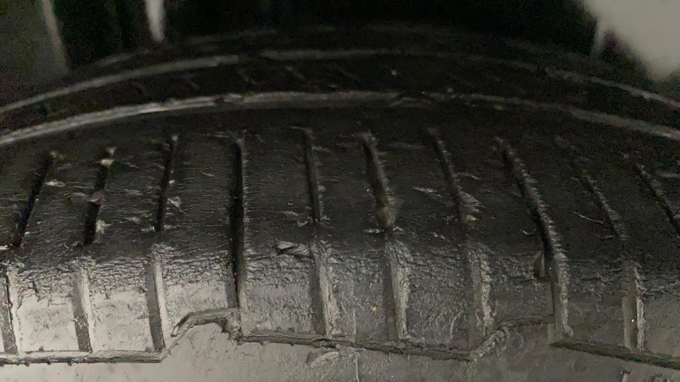 2014 Maruti Ciaz VDI, Diesel, Manual, 94,028 km, Right Rear Tyre Tread
