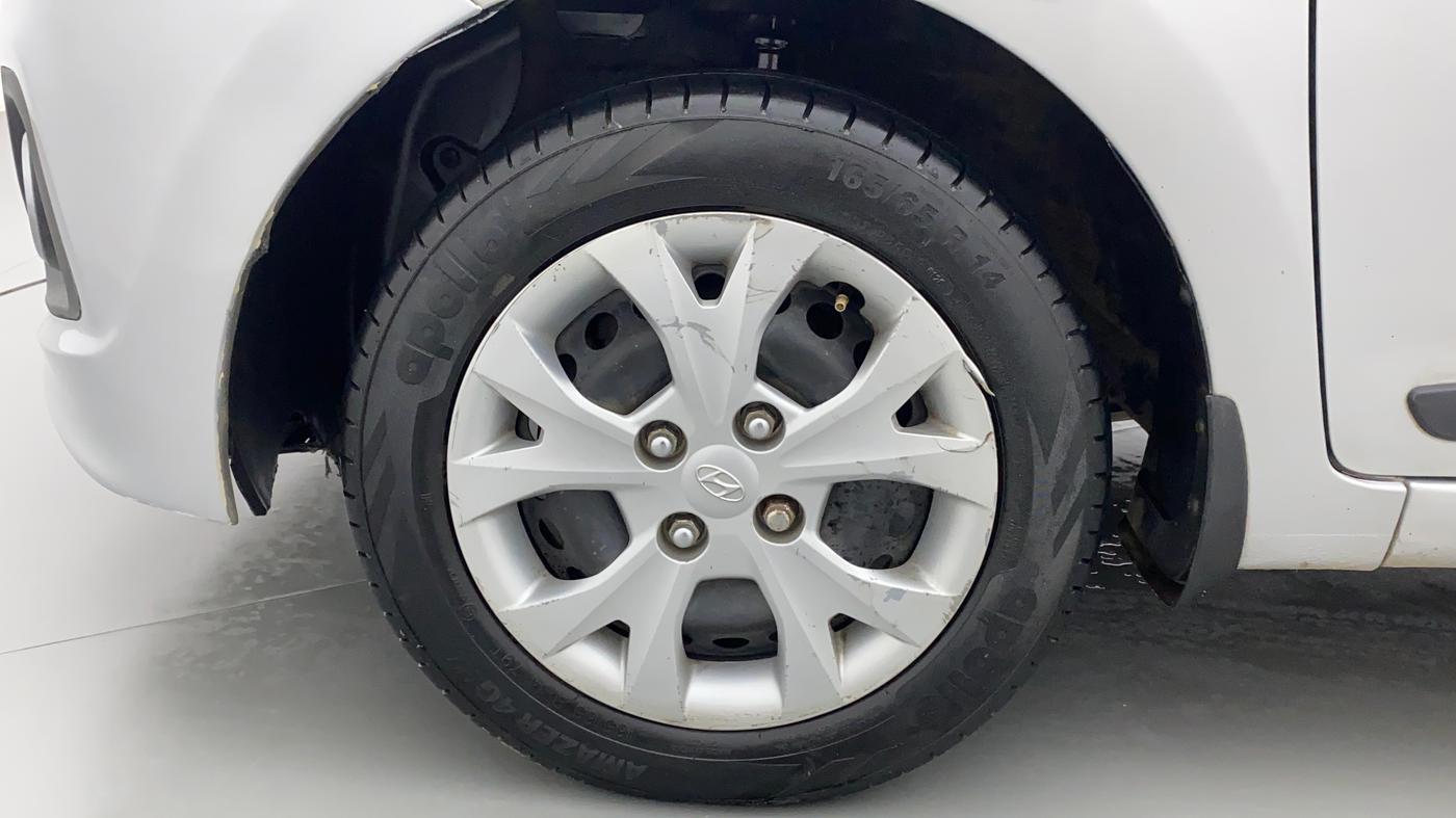 2013 Hyundai Grand i10 SPORTZ 1.2 KAPPA VTVT, Petrol, Manual, 1,00,490 km, Left Front Wheel