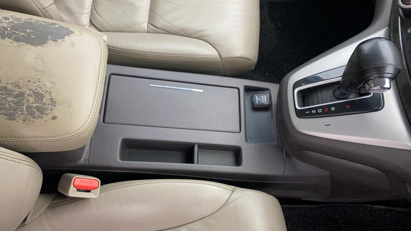 2014 Honda CRV 2.0L I-VTEC 2WD AT, Petrol, Automatic, 1,30,612 km, Gear Lever