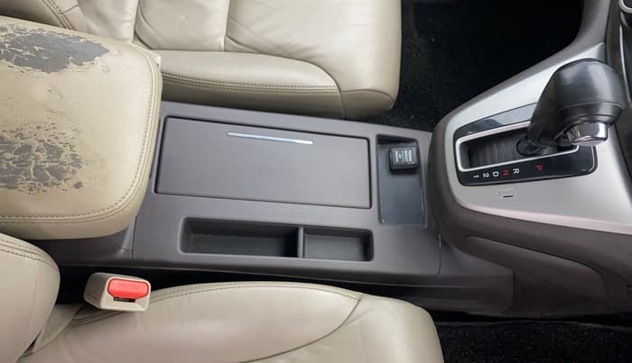 2014 Honda CRV 2.0L I-VTEC 2WD AT, Petrol, Automatic, 1,30,612 km, Gear Lever