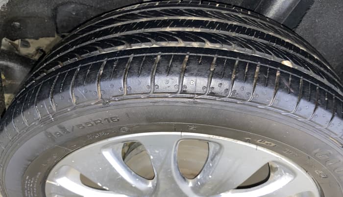 2016 Maruti Baleno ALPHA PETROL 1.2, Petrol, Manual, 77,553 km, Left Rear Tyre Tread