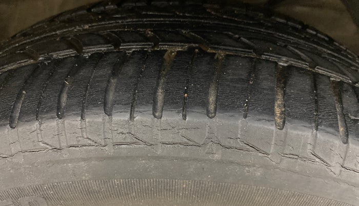 2023 Maruti Dzire ZXI, Petrol, Manual, 1,13,388 km, Right Front Tyre Tread