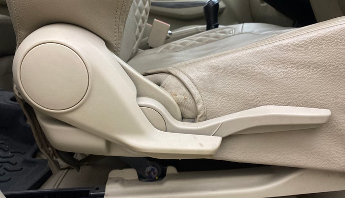 2023 Maruti Dzire ZXI, Petrol, Manual, 1,13,388 km, Driver Side Adjustment Panel