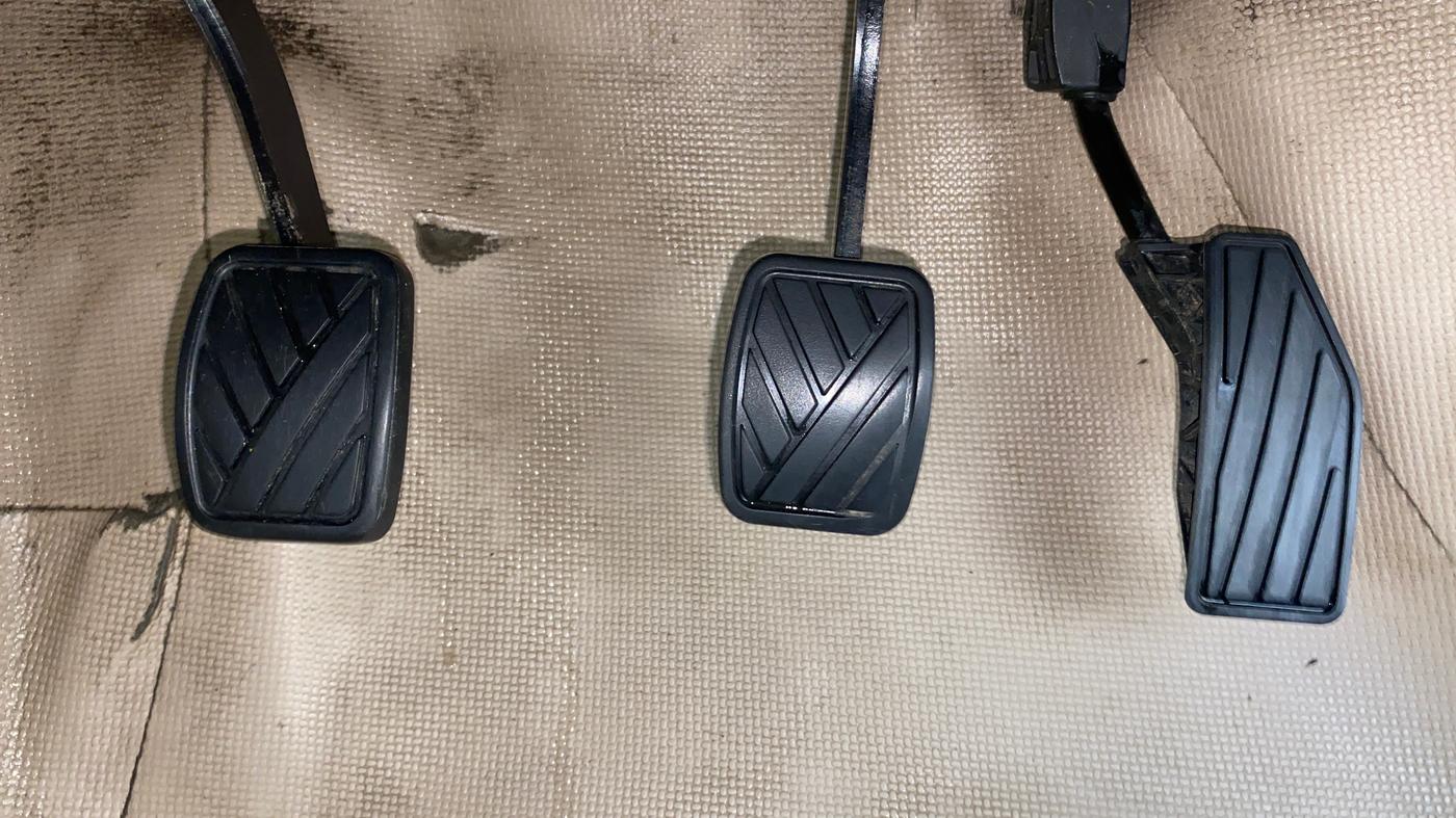 2023 Maruti Dzire ZXI, Petrol, Manual, 1,13,468 km, Pedals
