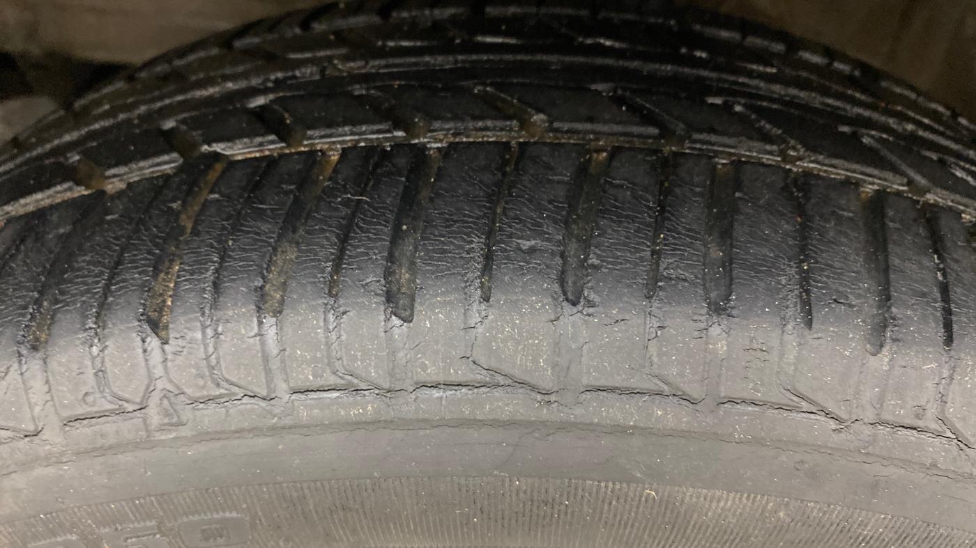 2023 Maruti Dzire ZXI, Petrol, Manual, 1,13,468 km, Left Front Tyre Tread