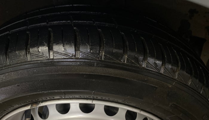 2023 Hyundai GRAND I10 NIOS ERA 1.2 KAPPA VTVT, Petrol, Manual, 12,662 km, Right Rear Tyre Tread