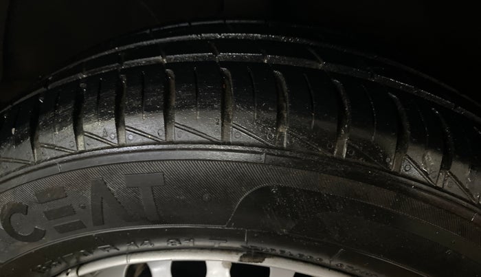 2023 Hyundai GRAND I10 NIOS ERA 1.2 KAPPA VTVT, Petrol, Manual, 12,662 km, Right Front Tyre Tread