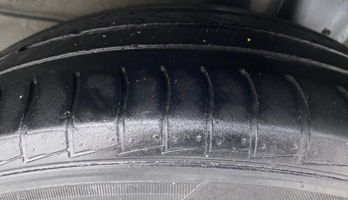 2018 Hyundai NEW SANTRO SPORTZ 1.1, CNG, Manual, 38,162 km, Left Rear Tyre Tread