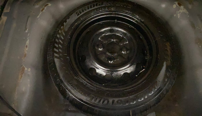 2018 Hyundai Eon MAGNA +, Petrol, Manual, 68,625 km, Spare Tyre