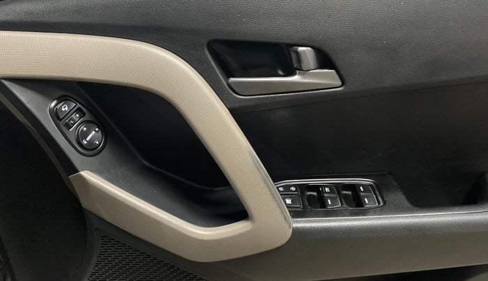 2016 Hyundai Creta SX PLUS 1.6 PETROL, Petrol, Manual, 1,05,447 km, Driver Side Door Panels Control