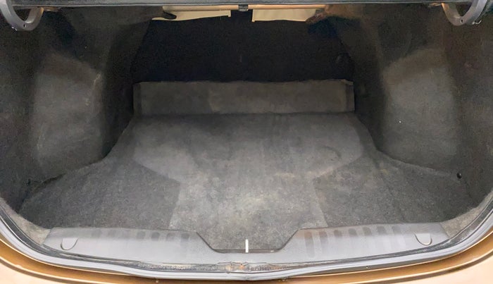 2015 Maruti Ciaz VXI+, Petrol, Manual, 49,434 km, Boot Inside